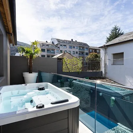 Alojamiento Barco De Valdeorras 아파트 *